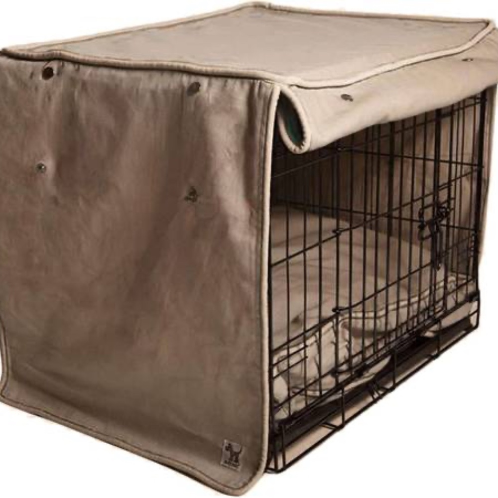 Molly Mutt crate cover - Wild Horses